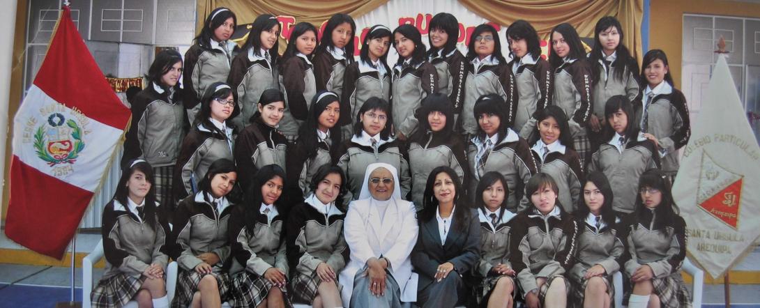 Las alumnas del colegio Santa Úrsula de la promoción del 2008. 